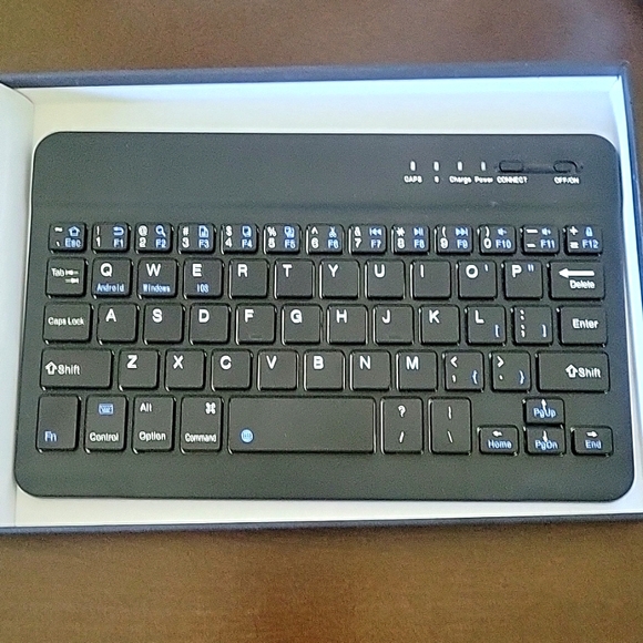Ipad or tablet blutooth keyboard - Picture 1 of 6